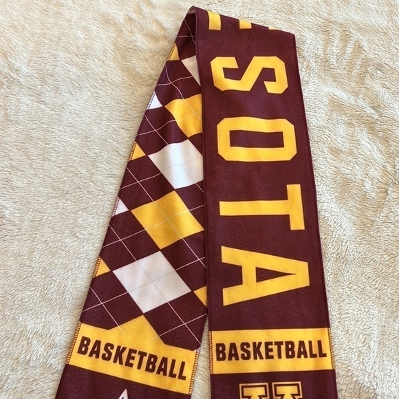 Minnesota Gophers University of Minnesota Scarf - Picture 2 of 5